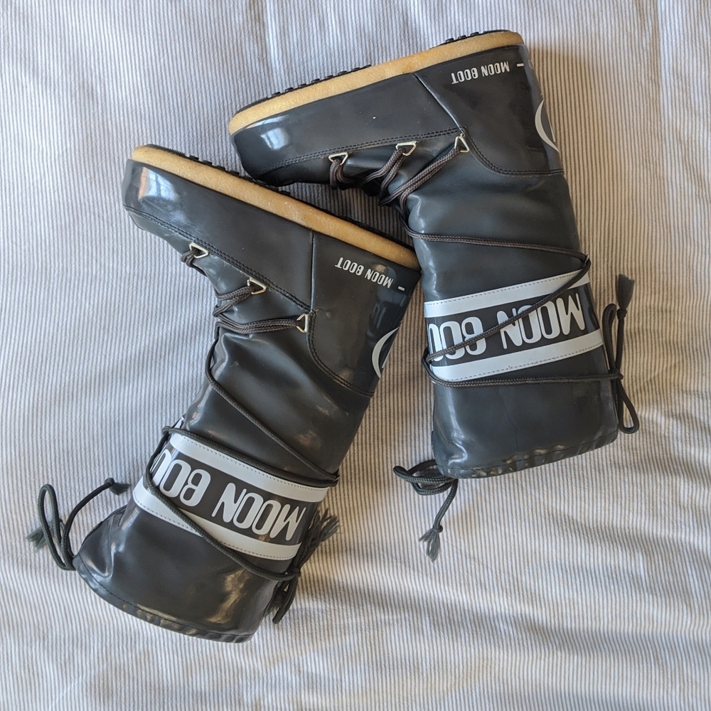 Moon Boots